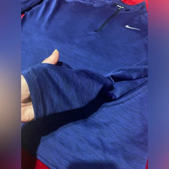 XL- Nike Navy Blue Running Shirt with Thumb Holes! Seriously like New! - Picture 5 of 15